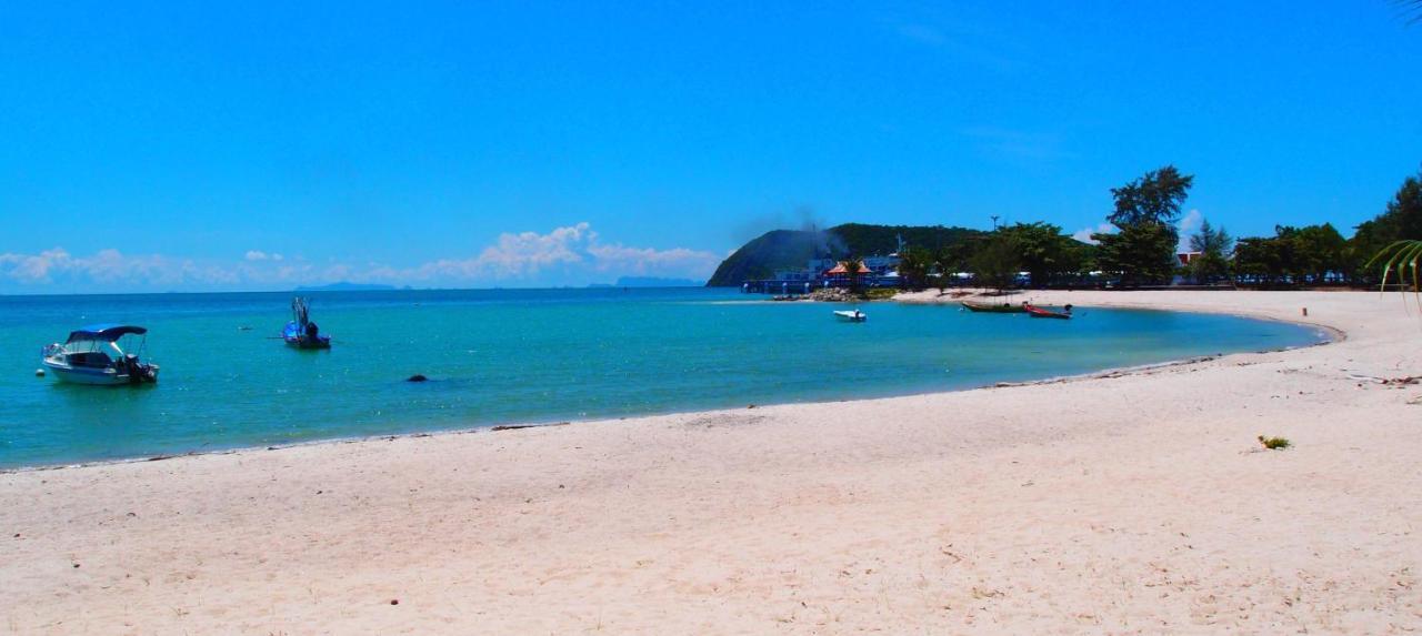 Tea Moon Beach House 通萨拉 外观 照片